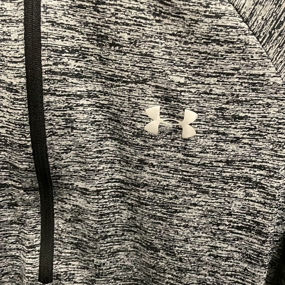 Under armour running top - Picture 2 of 3